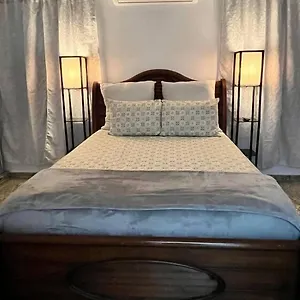https://casita-8-minutes-from-crashboat-beach.top-hotels-puertorico.com