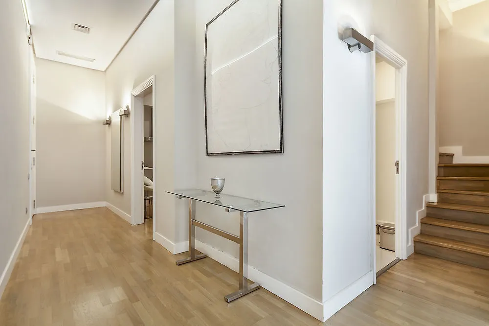 Canela Homes Barcelona Universitat 0*,